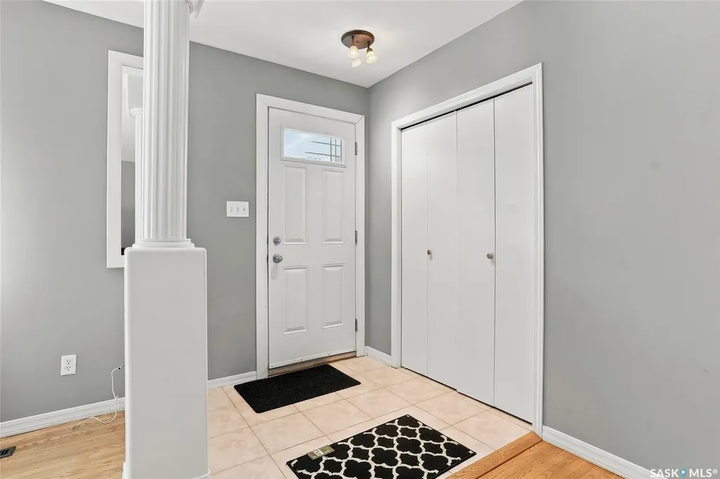 1309 I Avenue N Saskatoon SK S7L 2J1