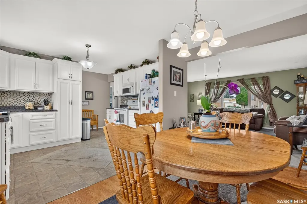 1331 Athabasca Street W Moose Jaw SK S6H 6C8