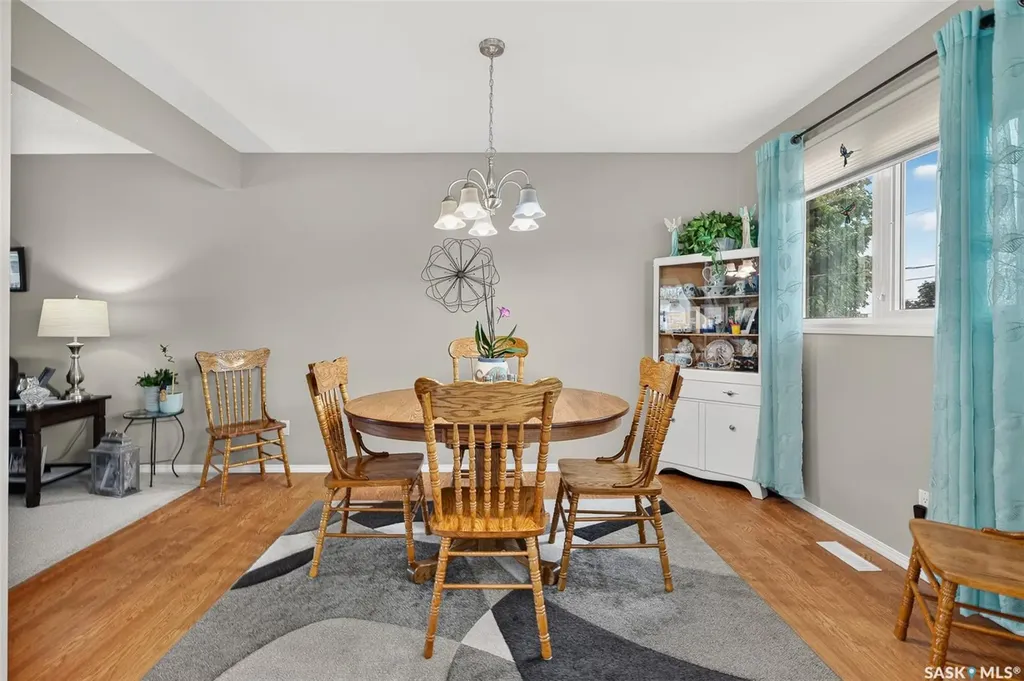 1331 Athabasca Street W Moose Jaw SK S6H 6C8