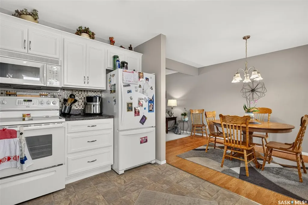 1331 Athabasca Street W Moose Jaw SK S6H 6C8
