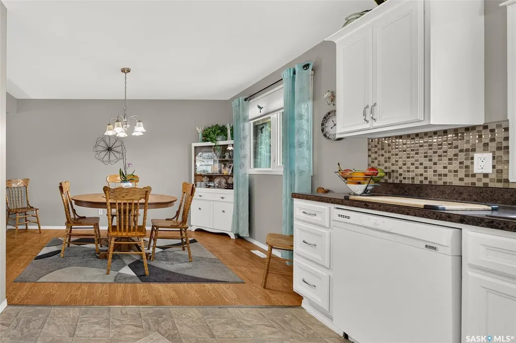 1331 Athabasca Street W Moose Jaw SK S6H 6C8