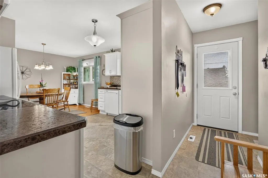 1331 Athabasca Street W Moose Jaw SK S6H 6C8