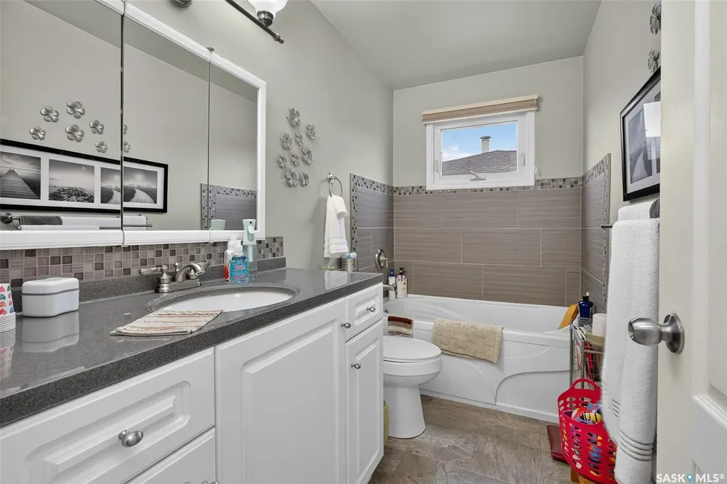 1331 Athabasca Street W Moose Jaw SK S6H 6C8