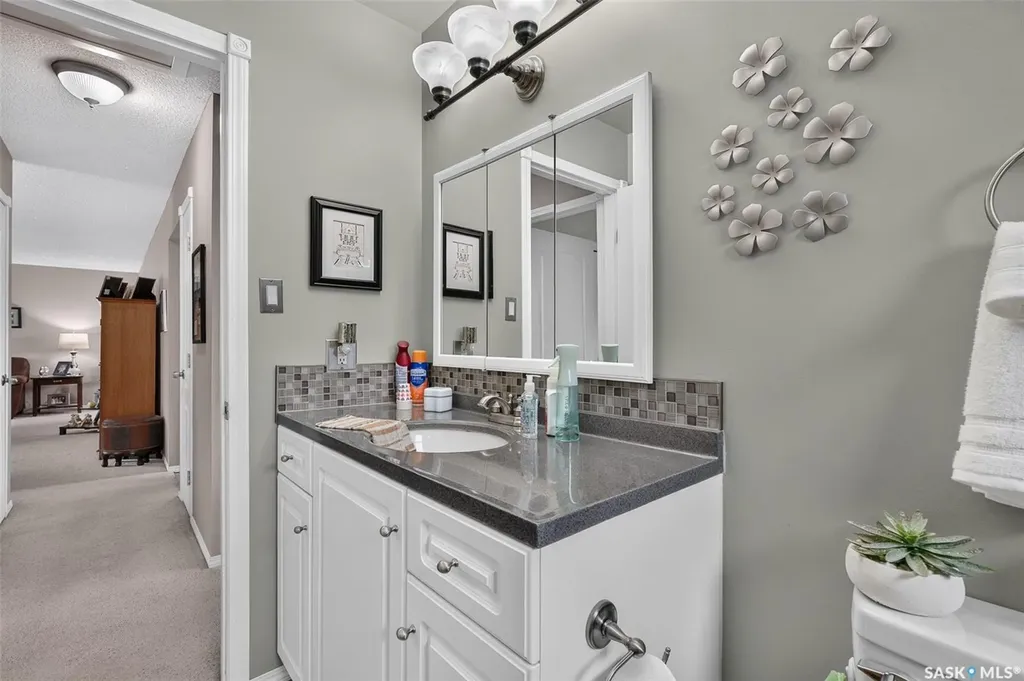 1331 Athabasca Street W Moose Jaw SK S6H 6C8