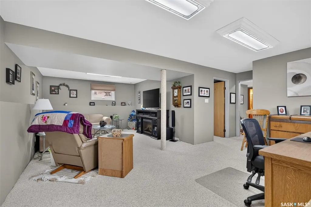 1331 Athabasca Street W Moose Jaw SK S6H 6C8