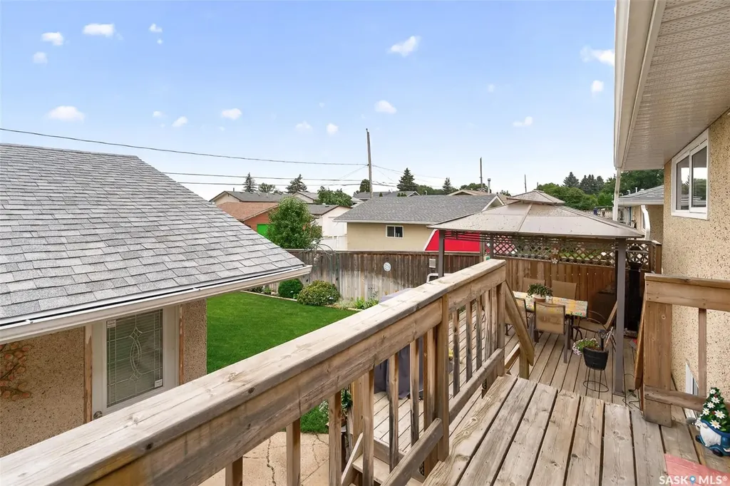 1331 Athabasca Street W Moose Jaw SK S6H 6C8