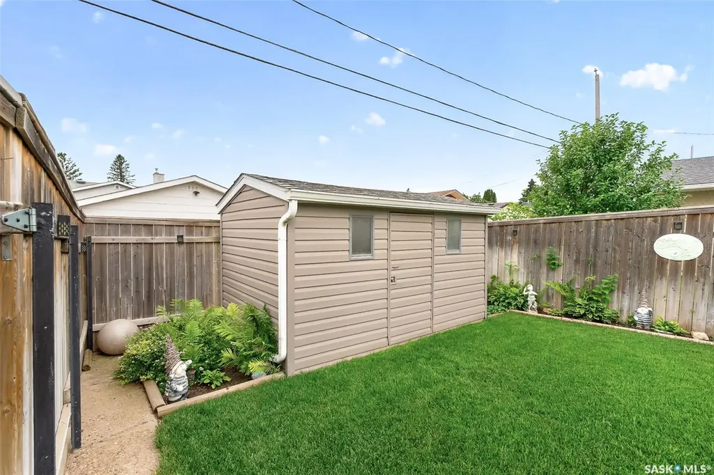 1331 Athabasca Street W Moose Jaw SK S6H 6C8