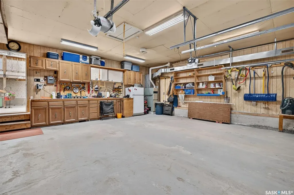 1331 Athabasca Street W Moose Jaw SK S6H 6C8