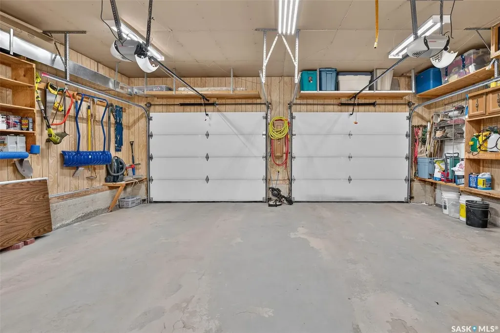 1331 Athabasca Street W Moose Jaw SK S6H 6C8