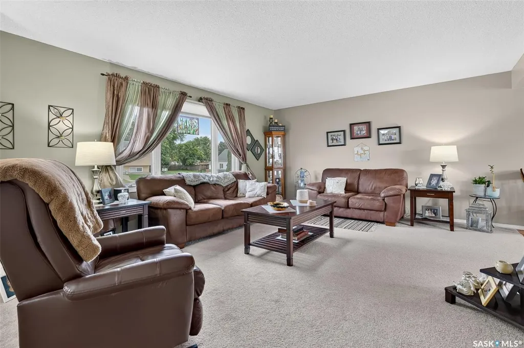 1331 Athabasca Street W Moose Jaw SK S6H 6C8
