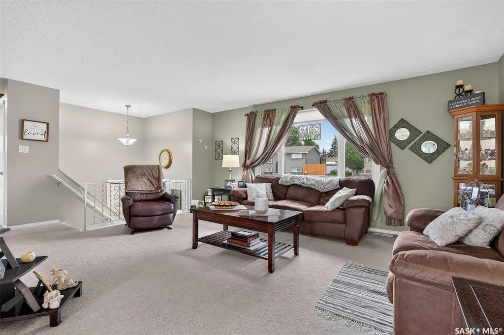 1331 Athabasca Street W Moose Jaw SK S6H 6C8