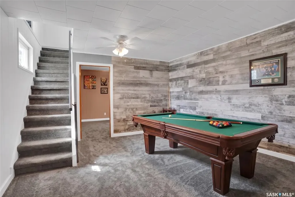 913-915 Hochelaga Street W Moose Jaw SK S6H 2H7