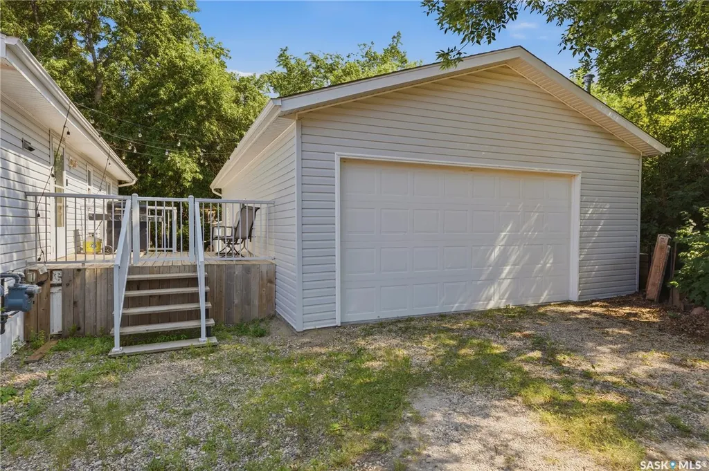 180 10th Street Buena Vista SK S2V 1B1
