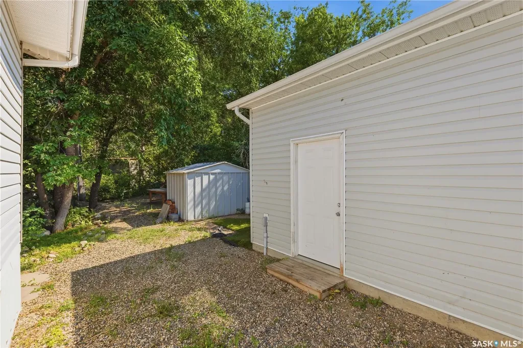 180 10th Street Buena Vista SK S2V 1B1