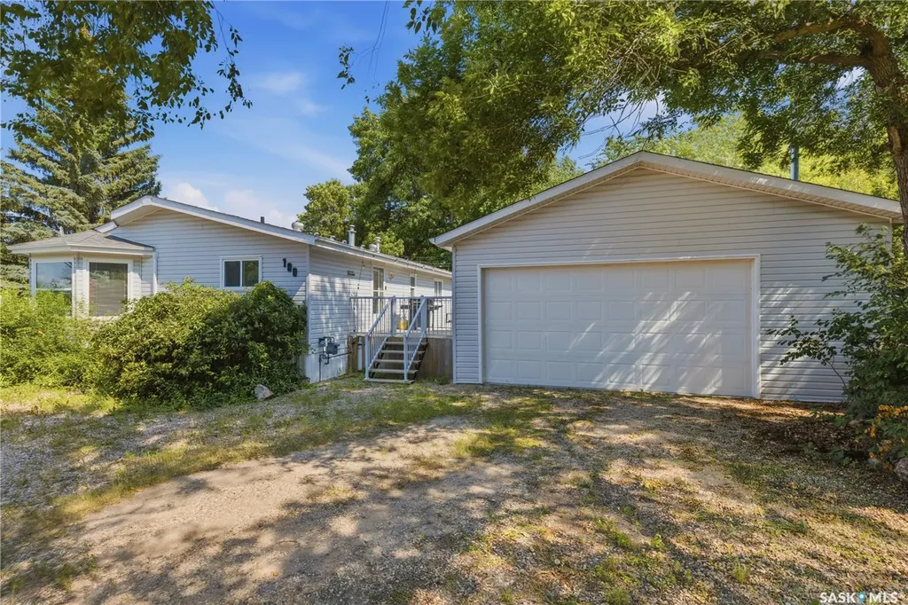 180 10th Street Buena Vista SK S2V 1B1