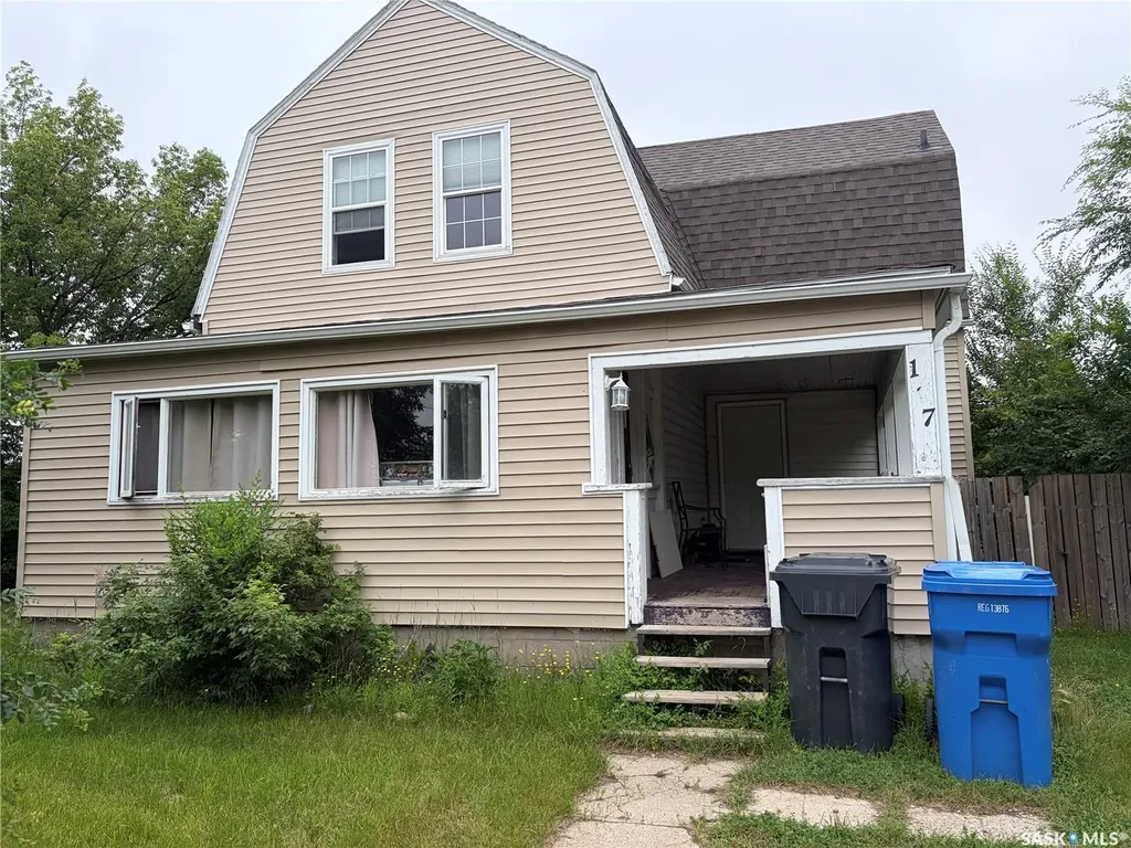 107 Second Street E Carnduff SK S0C 0S0