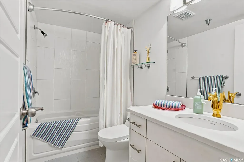 15 Assiniboine Drive Saskatoon SK S7K 1H1
