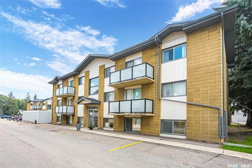 15 Assiniboine Drive Saskatoon SK S7K 1H1