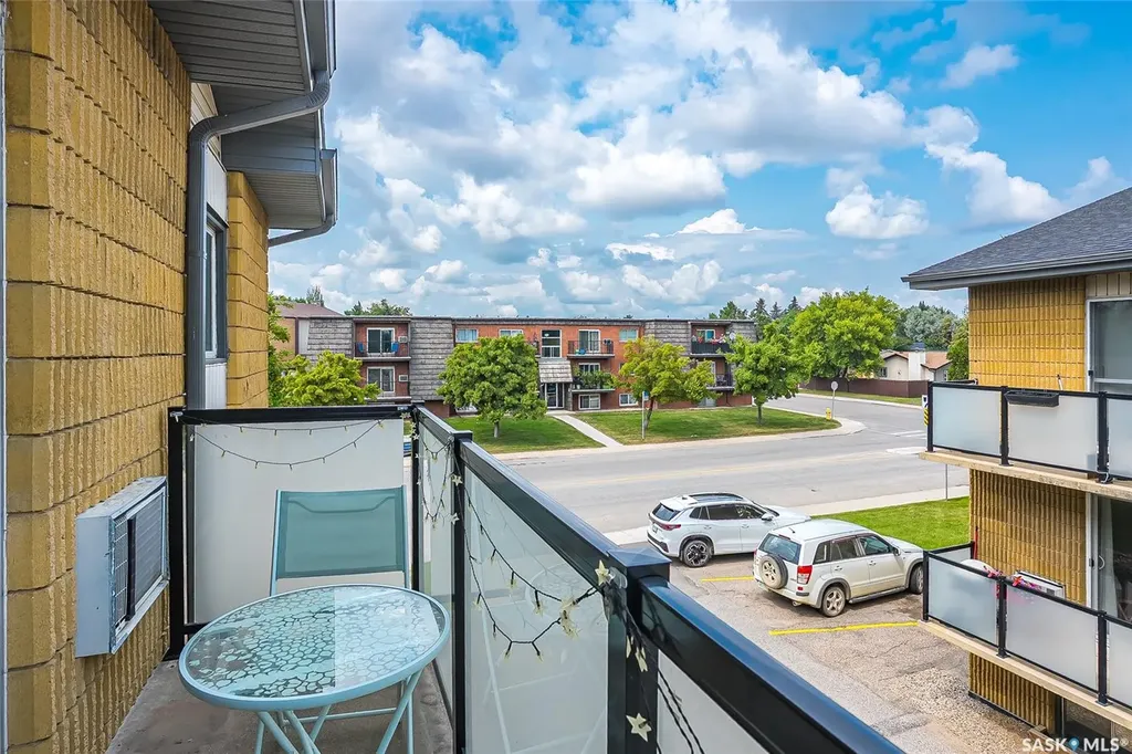 15 Assiniboine Drive Saskatoon SK S7K 1H1