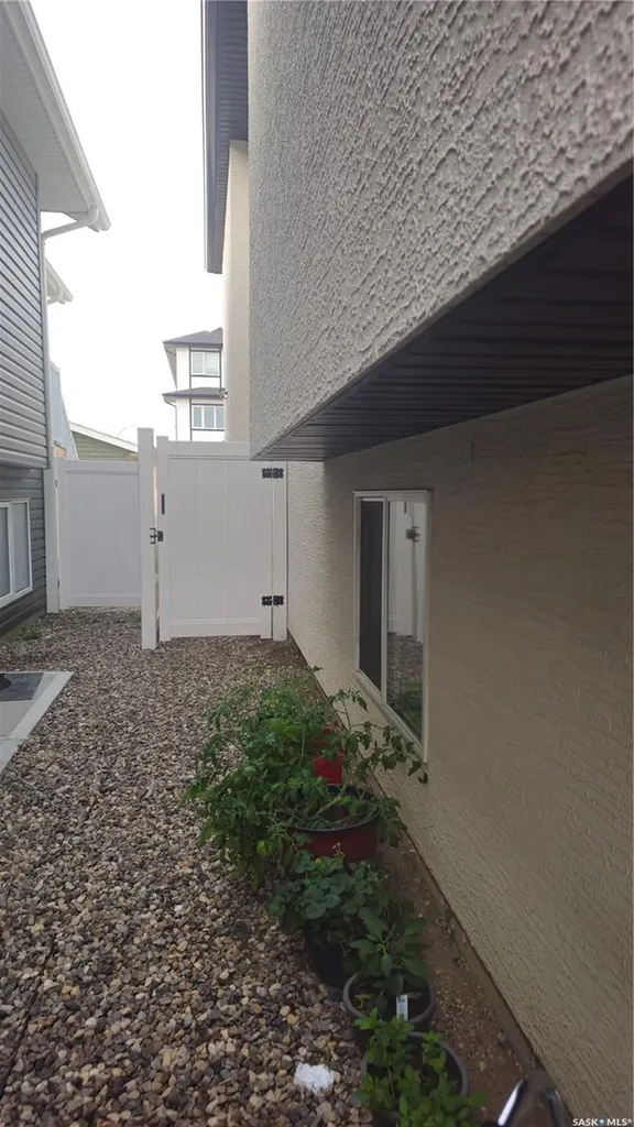 126 Bolstad Way Saskatoon SK S7W 0Y1