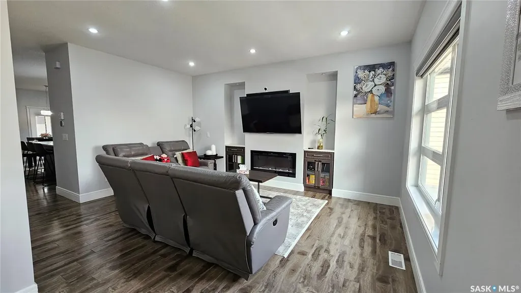 126 Bolstad Way Saskatoon SK S7W 0Y1