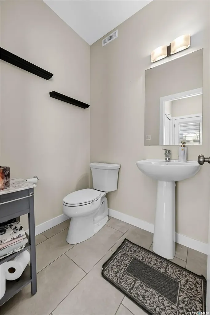 5157 Buckingham Drive E Regina SK S4V 3S3