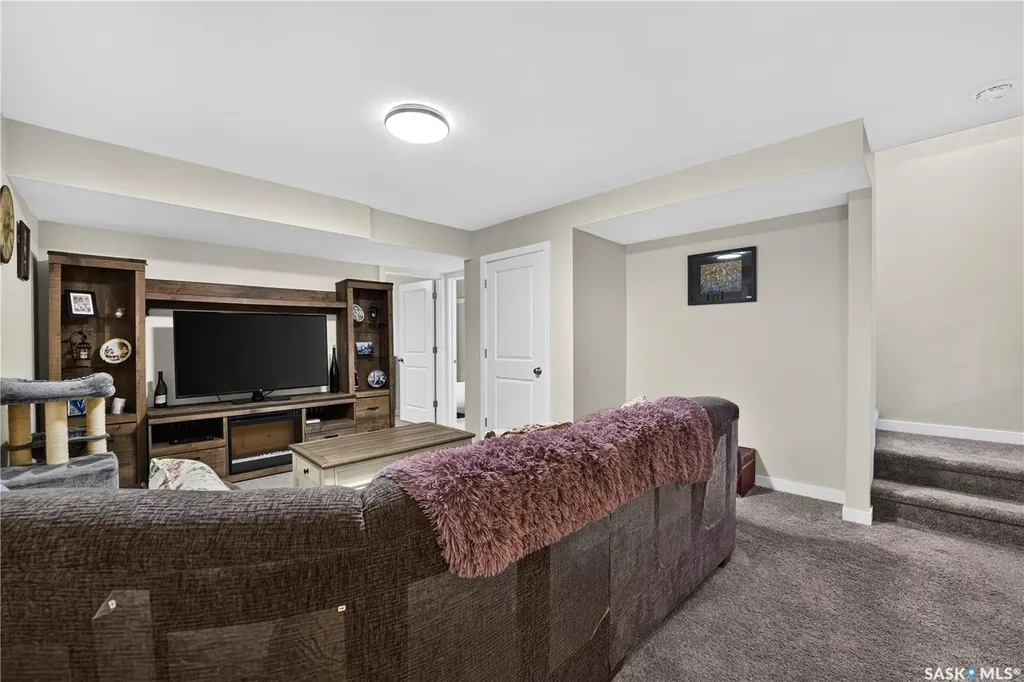 5157 Buckingham Drive E Regina SK S4V 3S3