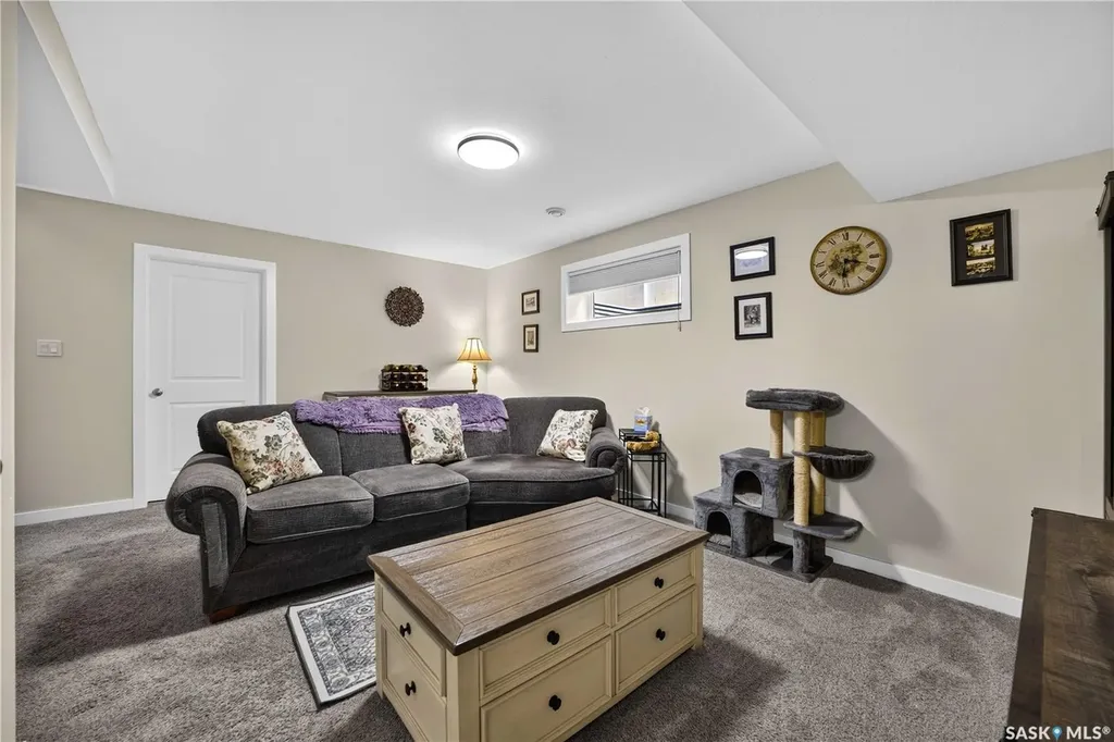 5157 Buckingham Drive E Regina SK S4V 3S3