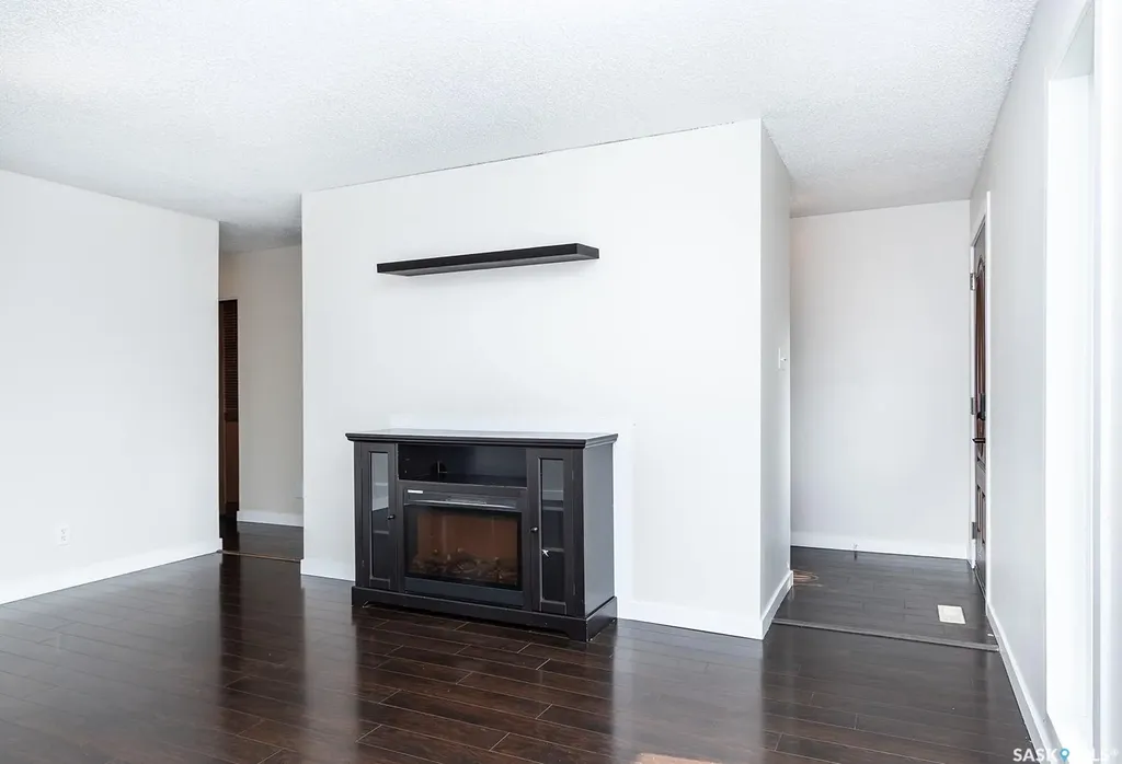 350 Guelph Crescent Saskatoon SK S7H 4S9