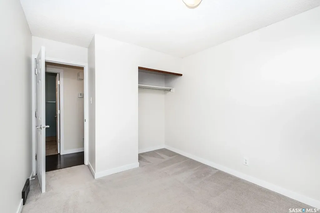 350 Guelph Crescent Saskatoon SK S7H 4S9
