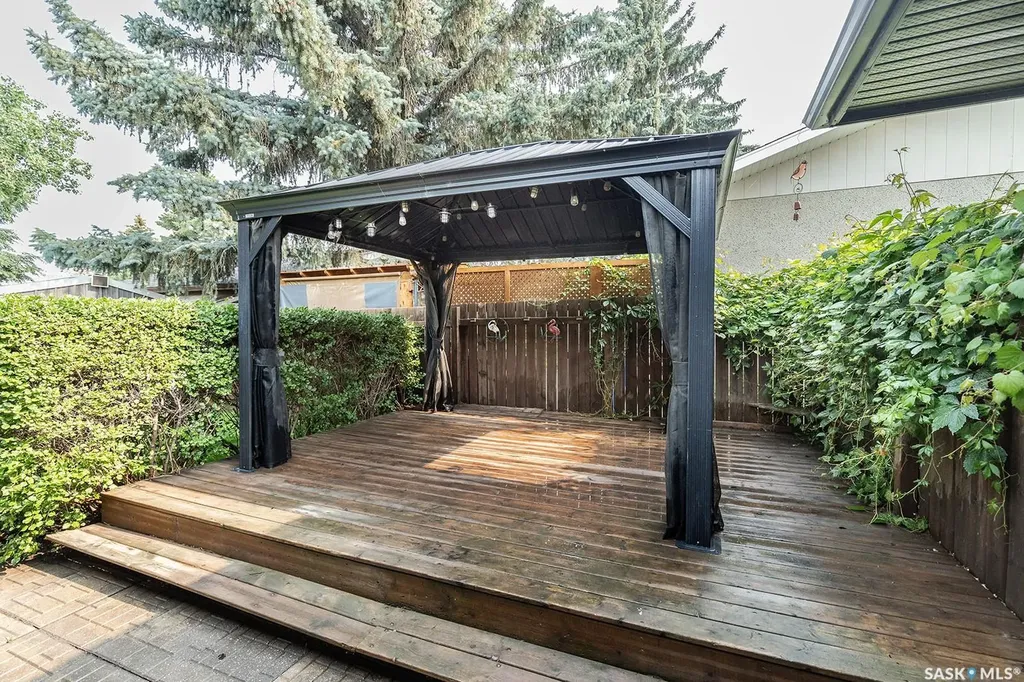350 Guelph Crescent Saskatoon SK S7H 4S9
