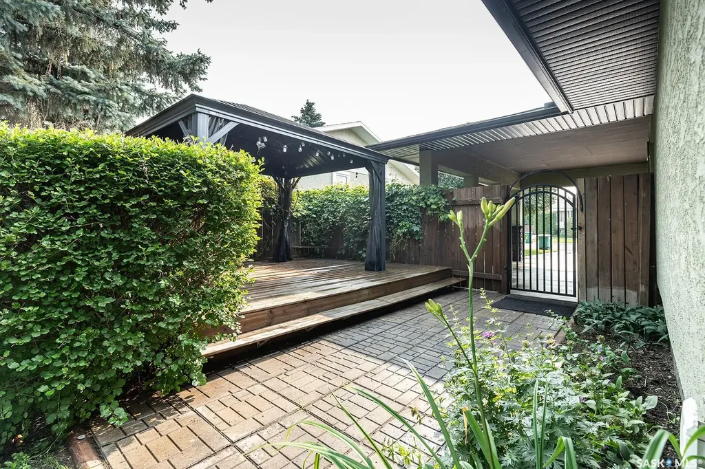 350 Guelph Crescent Saskatoon SK S7H 4S9