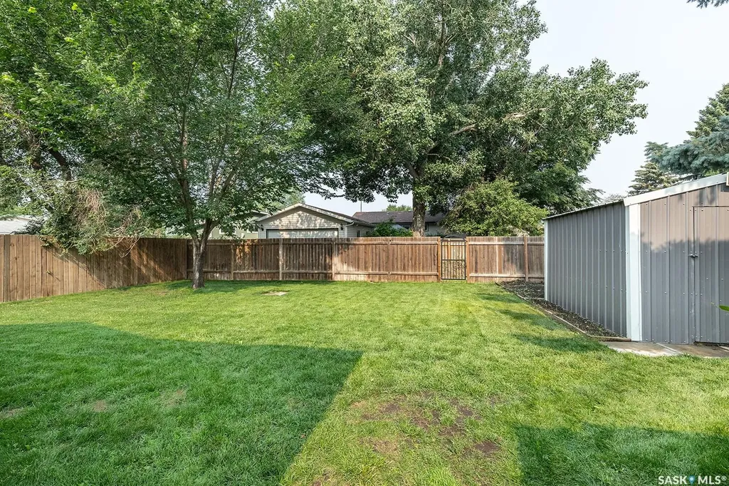 350 Guelph Crescent Saskatoon SK S7H 4S9