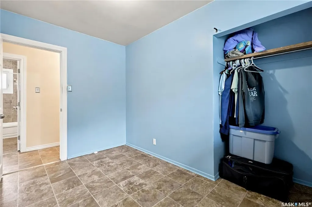 145 Ellison Crescent Regina SK S4R 4V6
