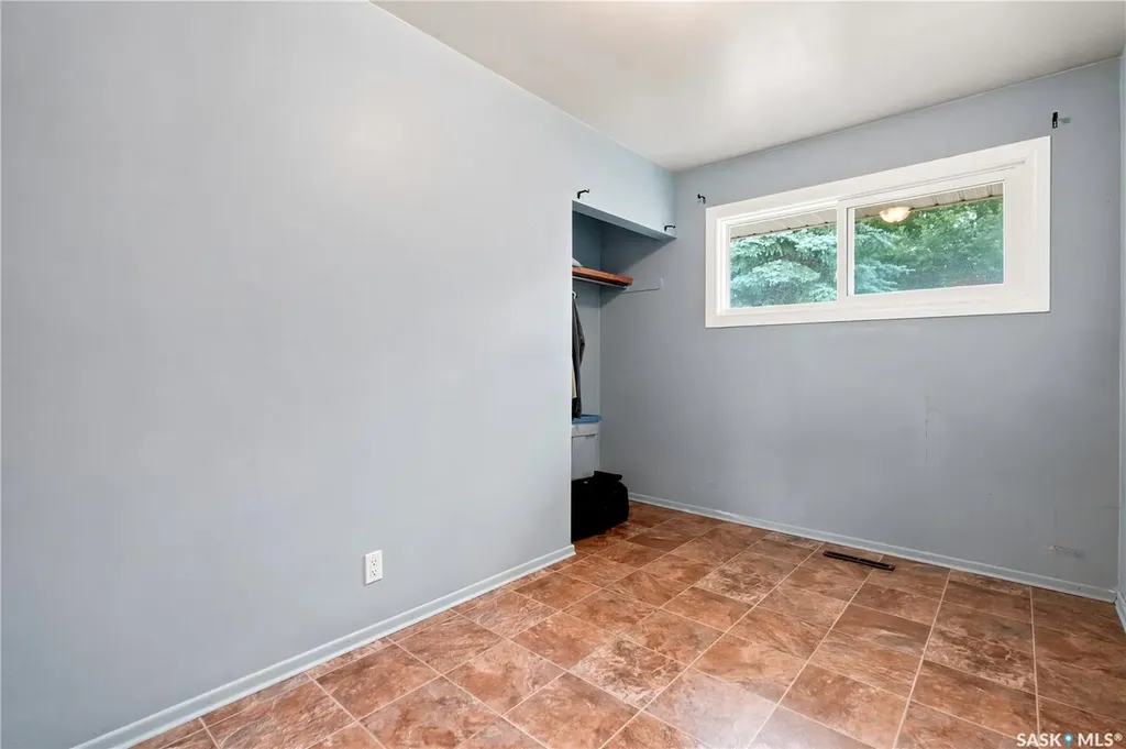 145 Ellison Crescent Regina SK S4R 4V6