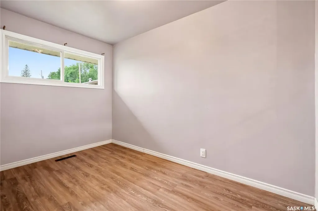 145 Ellison Crescent Regina SK S4R 4V6