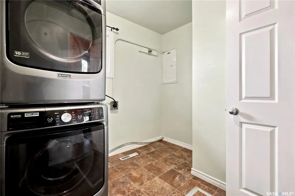 145 Ellison Crescent Regina SK S4R 4V6