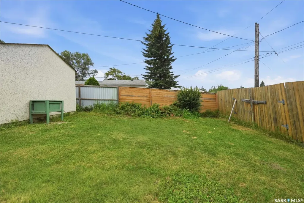145 Ellison Crescent Regina SK S4R 4V6