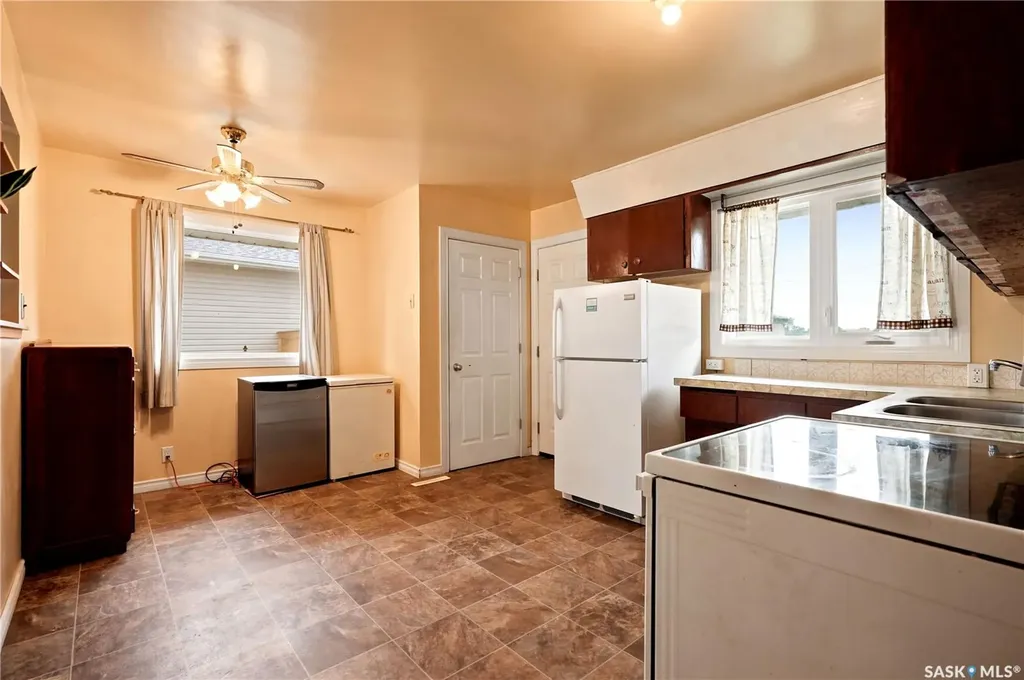 145 Ellison Crescent Regina SK S4R 4V6
