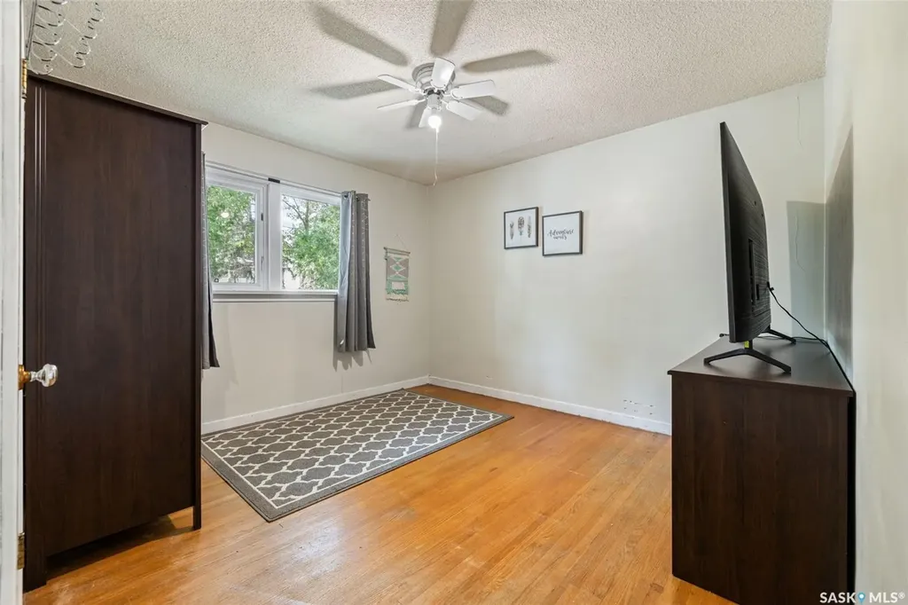 2457 Mackay Street Regina SK S4N 2T4