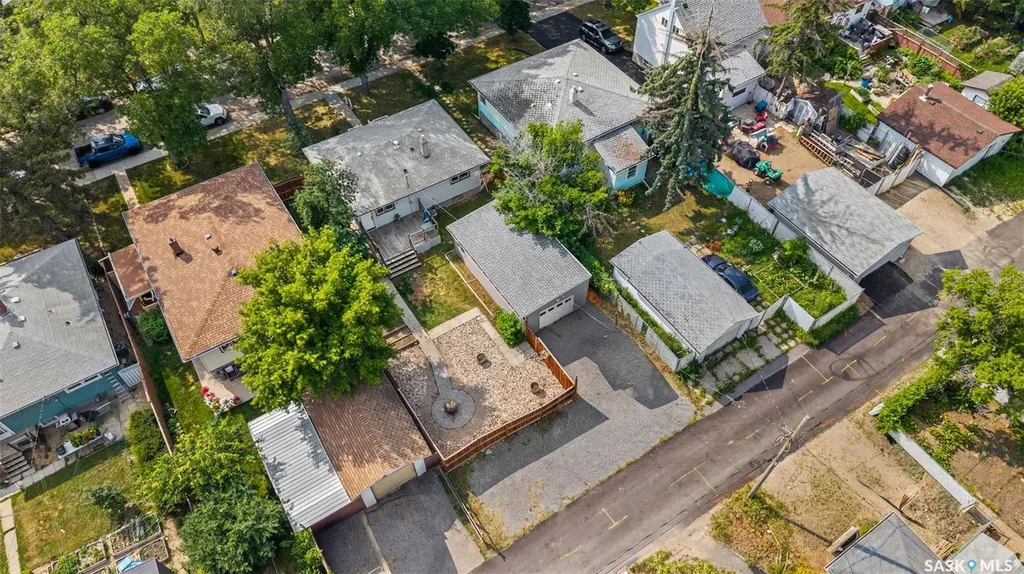 2457 Mackay Street Regina SK S4N 2T4