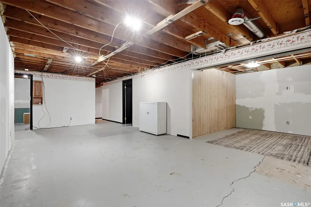 214 Church Drive Regina SK S4X 1M1