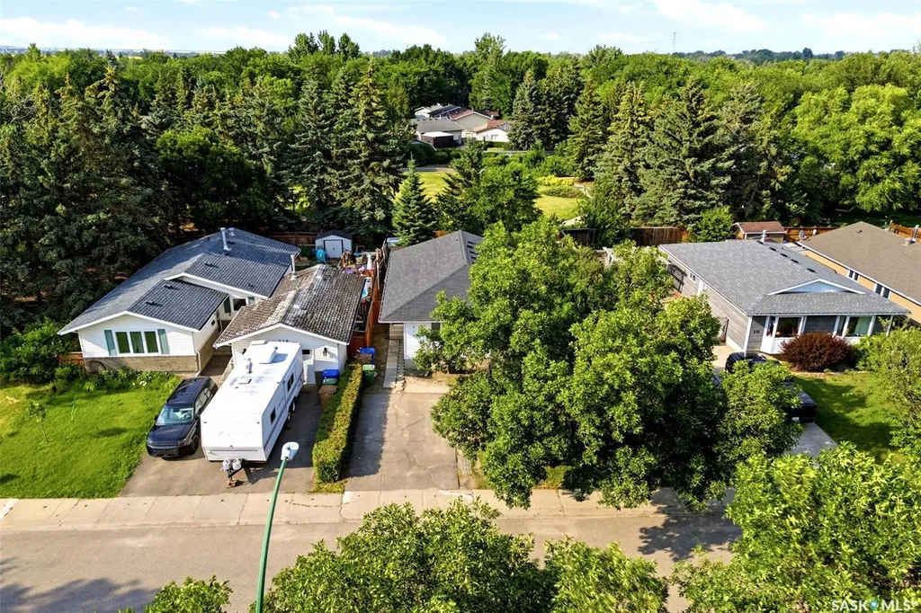214 Church Drive Regina SK S4X 1M1