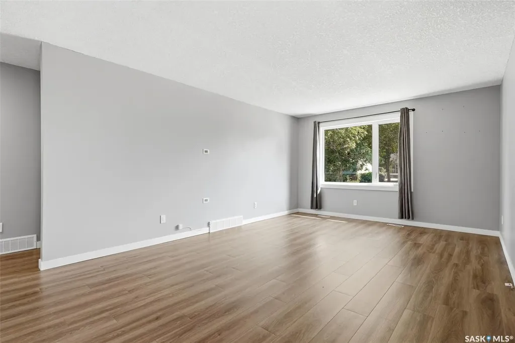 214 Church Drive Regina SK S4X 1M1