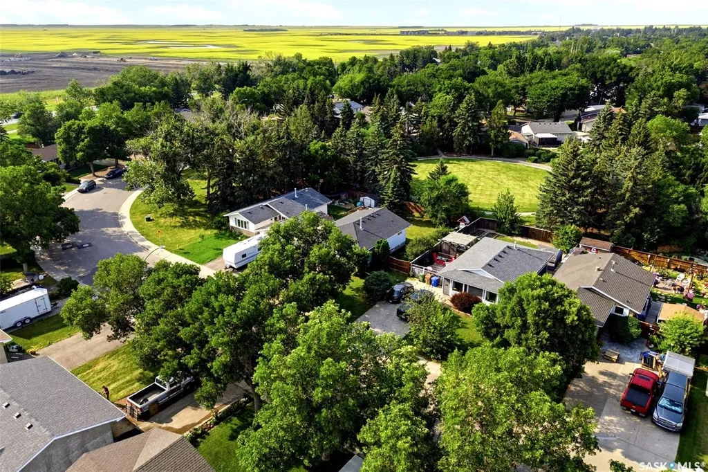 214 Church Drive Regina SK S4X 1M1