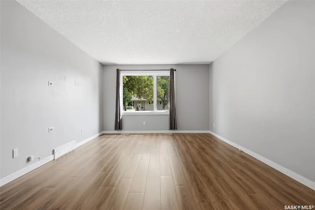 214 Church Drive Regina SK S4X 1M1