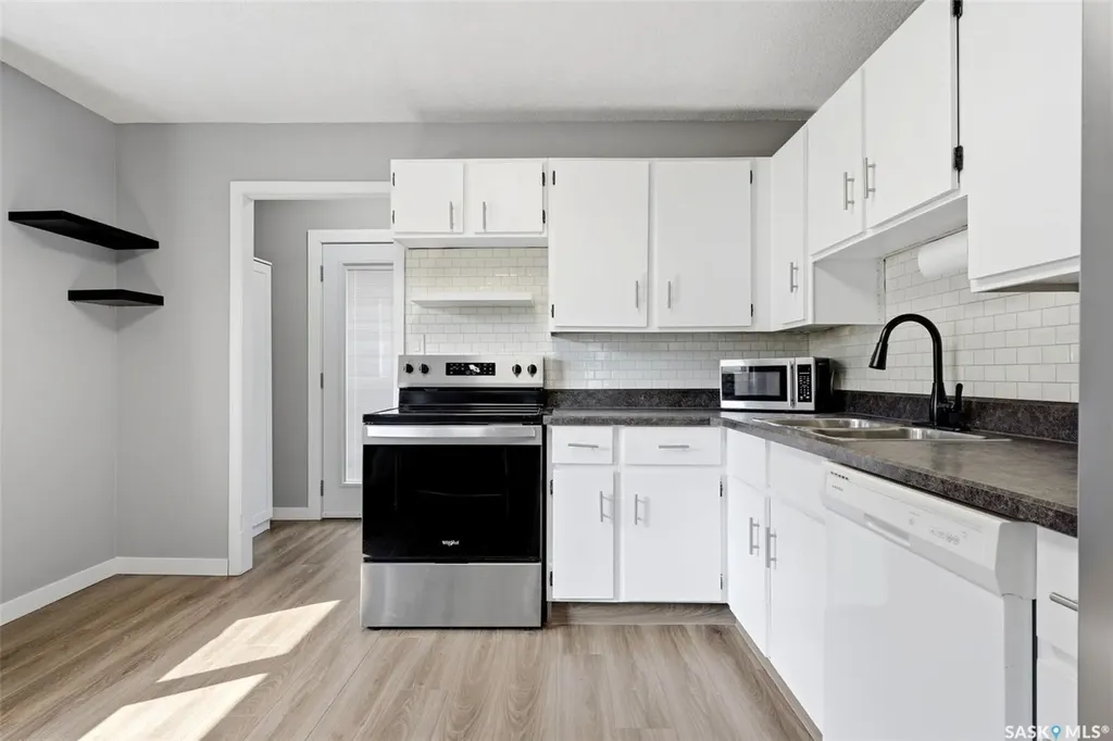 214 Church Drive Regina SK S4X 1M1