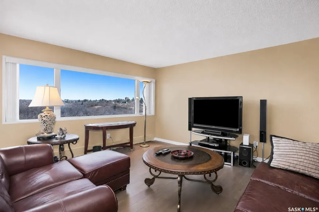424 Spadina Crescent E Saskatoon SK S7K 6X7