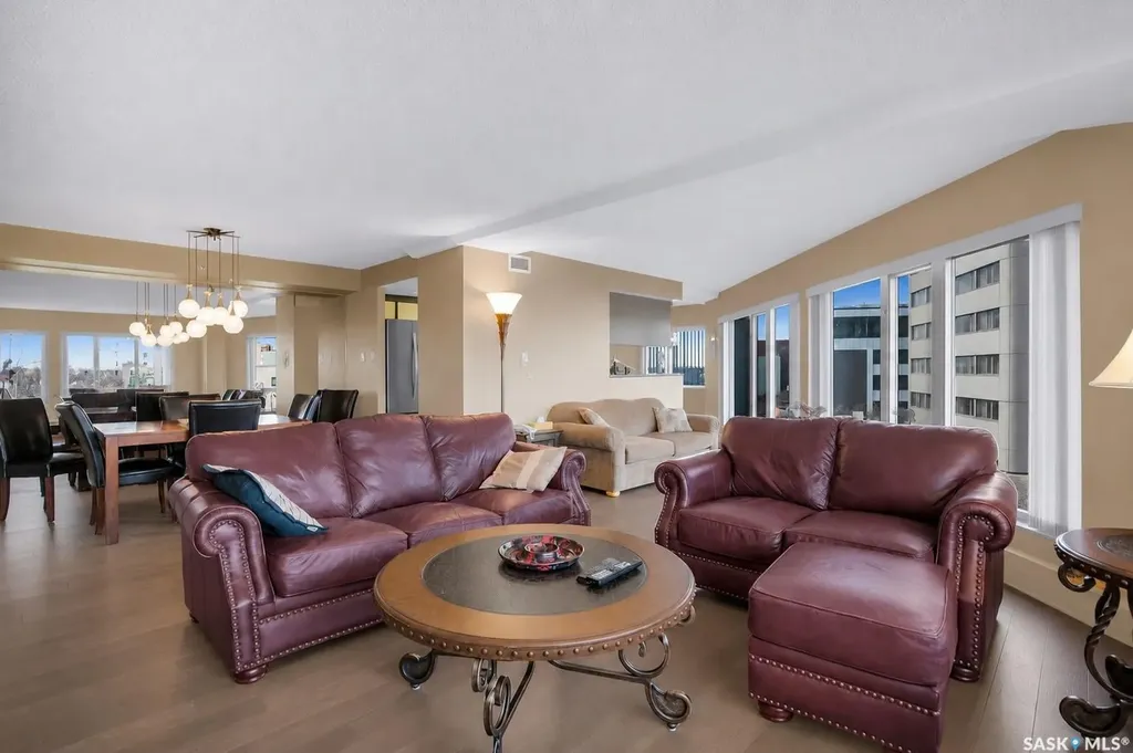 424 Spadina Crescent E Saskatoon SK S7K 6X7