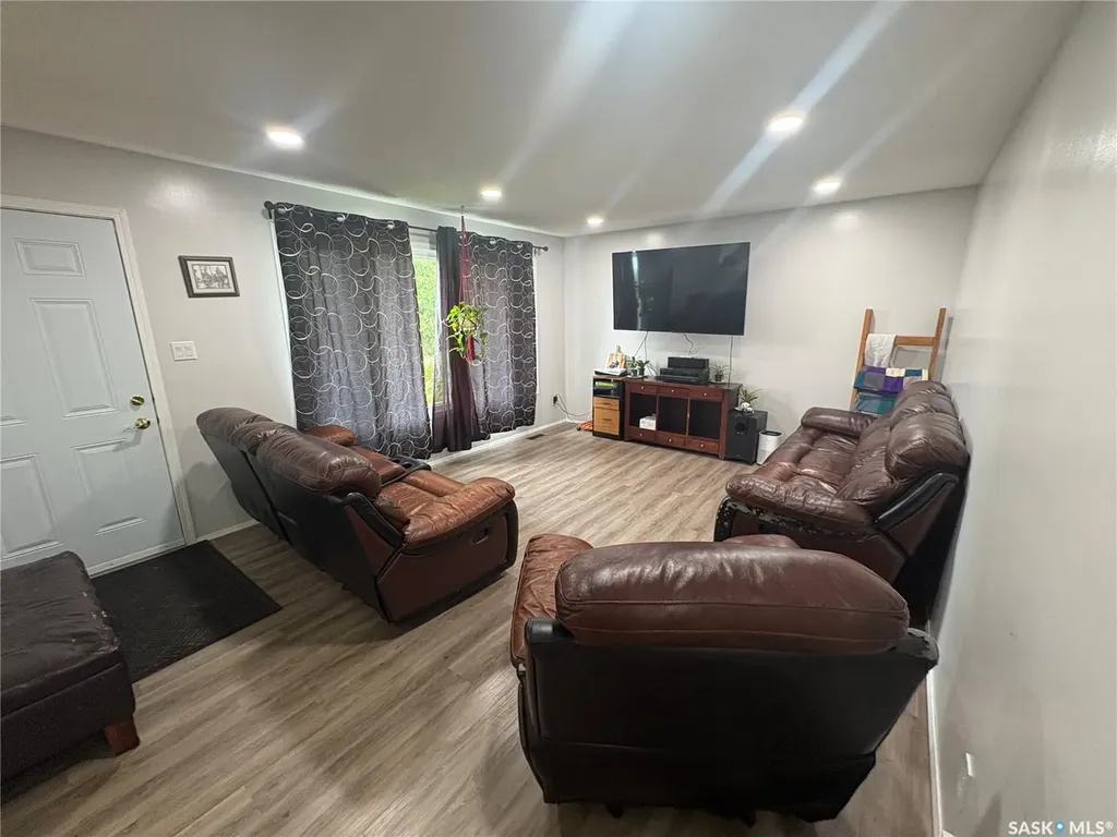312 Bismark Avenue Langenburg SK S0A 2A0